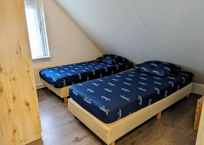 6 Persoons Vakantie Villa, Met Sauna En Grote Tuin Aan De Noordzee